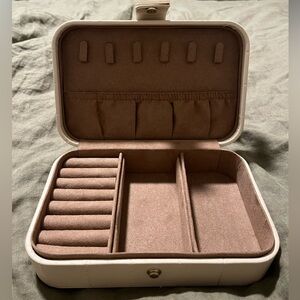 Medium Quilted Jewelry Case Organizer